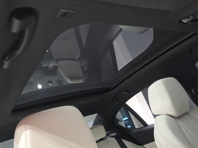 2025 BMW 5 SERIES 缩略图 18