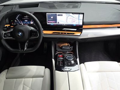 2025 BMW 5 SERIES photo 5