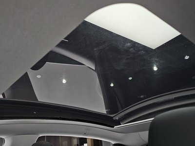 صورة 4 لـ 2025 Tesla MODEL Y
