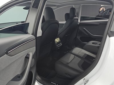 2025 Tesla MODEL Y 缩略图 19