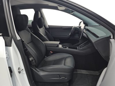 صورة 9 لـ 2025 Tesla MODEL Y