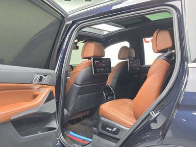 2022 BMW X7 缩略图 23