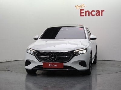 MERCEDES-BENZ E-CLASS - 2