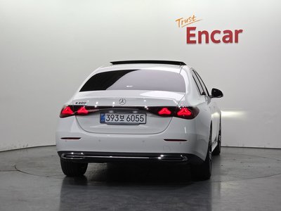 MERCEDES-BENZ E-CLASS - 4