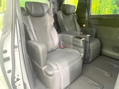 TOYOTA ALPHARD - 9