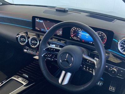 MERCEDES-BENZ CLA - 8