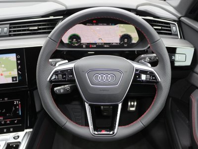2025 AUDI Q8 E-TRON — фото 3