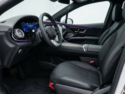 MERCEDES-BENZ EQE - 10