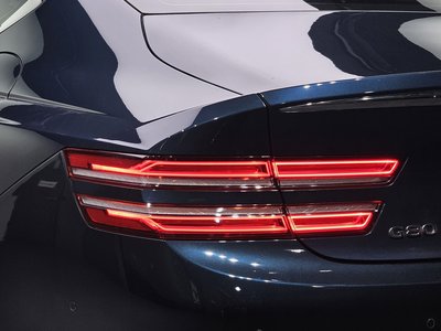 GENESIS G80 (RG3) - 10