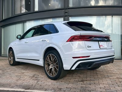 AUDI Q8 - 7