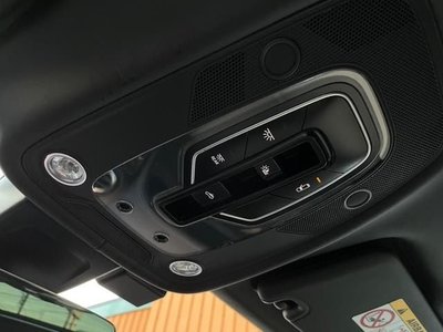 BENTLEY BENTAYGA - 10