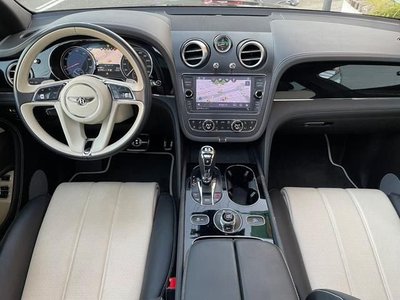 BENTLEY BENTAYGA - 5