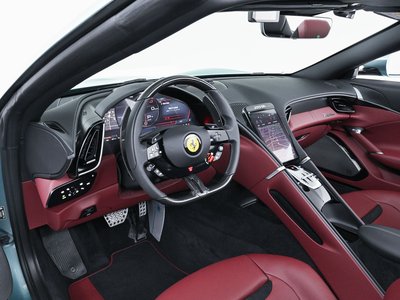 FERRARI ROMA SPIDER - 2
