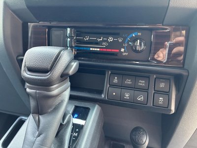 2024 Toyota LAND CRUISER 70 — миниатюра 15