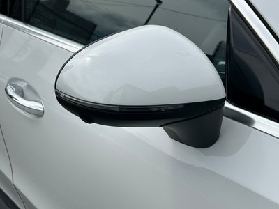 2025 Mercedes-BENZ GLC photo 10