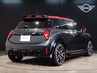 2025 MINI COOPER photo 12