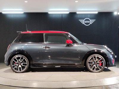 2025 MINI COOPER photo 8