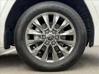 صورة مصغرة 40 لـ 2025 Toyota LAND CRUISER 300