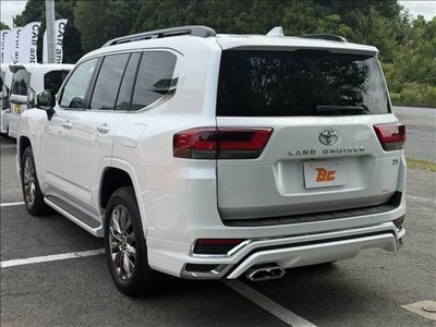 صورة 8 لـ 2025 Toyota LAND CRUISER 300