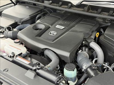صورة مصغرة 20 لـ 2025 Toyota LAND CRUISER 300