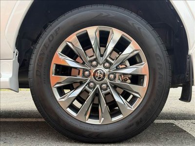 صورة مصغرة 44 لـ 2025 Toyota LAND CRUISER 300