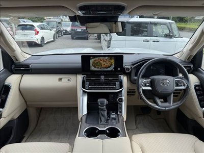 صورة 2 لـ 2025 Toyota LAND CRUISER 300