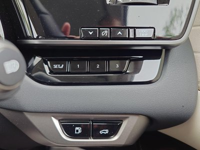 2025 Lexus RX 缩略图 17