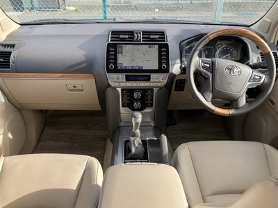 TOYOTA LAND CRUISER PRADO - 8