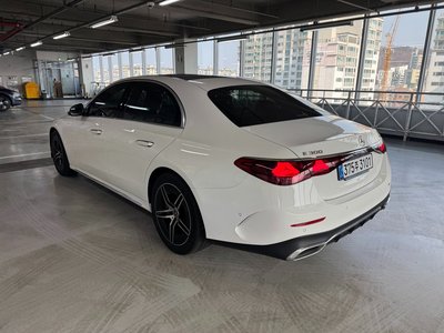 MERCEDES-BENZ E-CLASS - 6