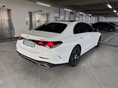 MERCEDES-BENZ E-CLASS - 5