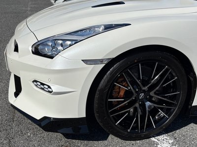 NISSAN GT-R - 6