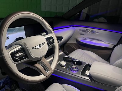 2026 Genesis GV70 photo 10