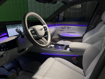 2026 Genesis GV70 photo 4