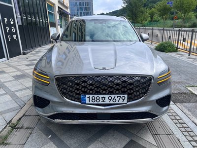 2026 Genesis GV70 photo 1