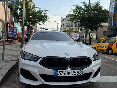 BMW 8 SERIES - 1