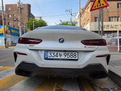 BMW 8 SERIES - 7