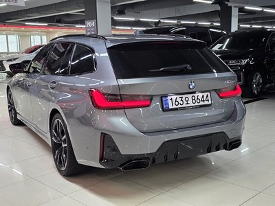 2025 BMW 3 SERIES photo 5