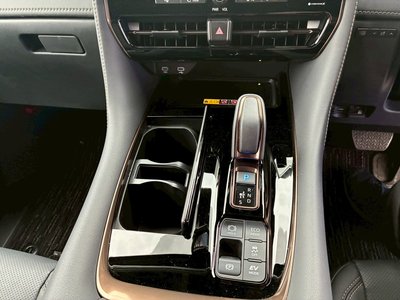 2025 TOYOTA ALPHARD — миниатюра 27