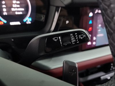 2025 Porsche CAYENNE — миниатюра 31