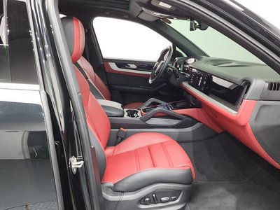 2025 Porsche CAYENNE — миниатюра 16