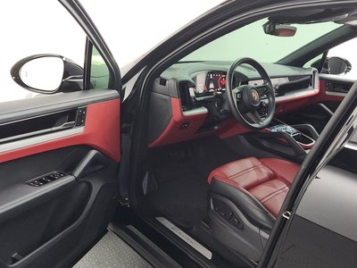 2025 Porsche CAYENNE — миниатюра 13