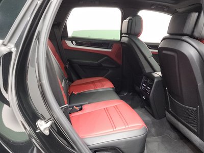 2025 Porsche CAYENNE — миниатюра 17