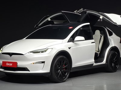 2023 Tesla MODEL X photo 1