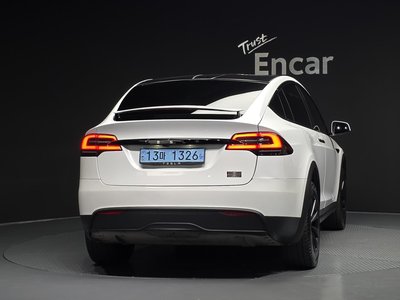 2023 Tesla MODEL X photo 3