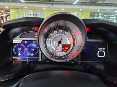صورة 8 لـ 2022 Ferrari 812 GTS