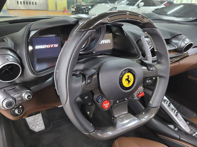 2022 Ferrari 812 GTS thumbnail 12