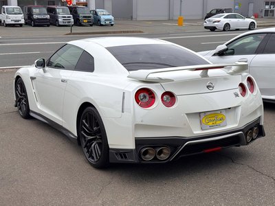 NISSAN GT-R - 6