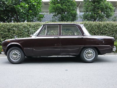 ALFA ROMEO JULIA - 8