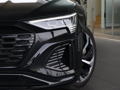 AUDI Q8 - 2