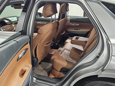 2021 Genesis GV70 — миниатюра 17